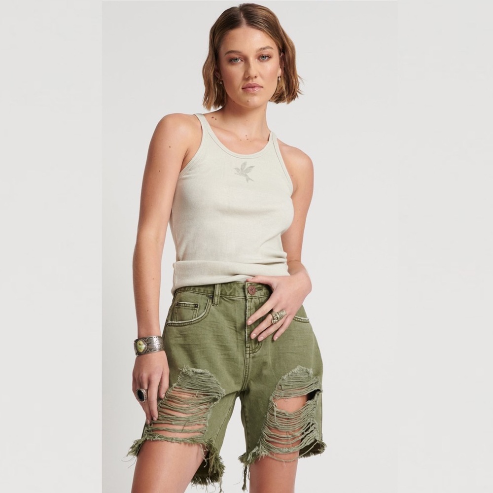 Free People ONETEASPOON ST KHAKI STEVIES HIGH WAIST LONG LENGTH BOYFRIEND SHORT